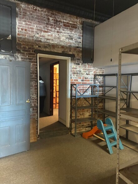More Photos Of 128 E Main St, West Frankfort General Retail For Sale