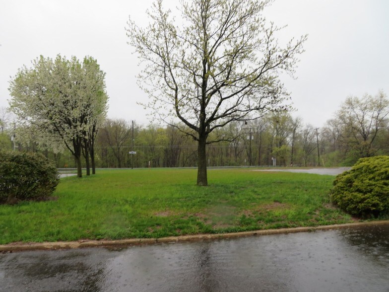 More Photos Of 600 E Union Ave, Bound Brook Land For Lease