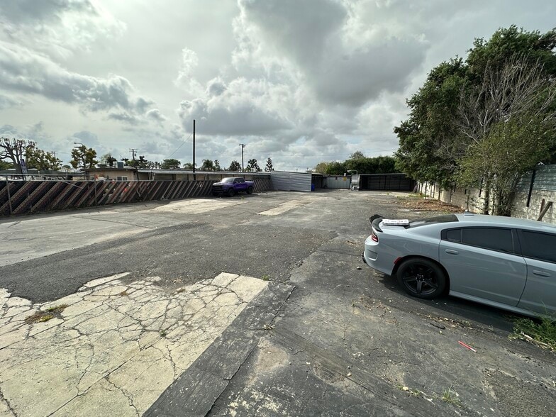 More Photos Of 9625 8th St, Rancho Cucamonga Contractor Storage Yard For Sale