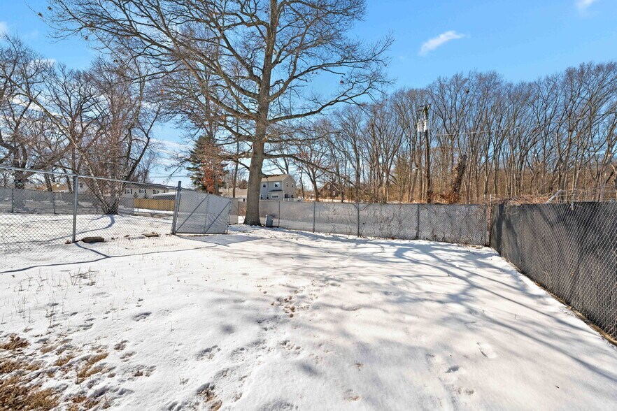 More Photos Of 191 2nd Ave, Warwick Warehouse For Sale