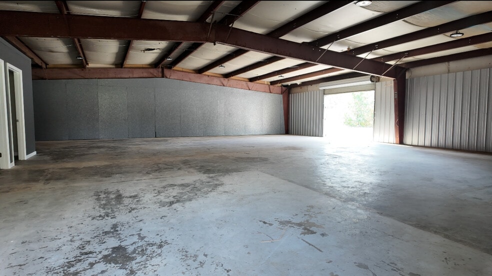 More Photos Of 1081 Fort Mill Hwy, Indian Land Warehouse For Lease