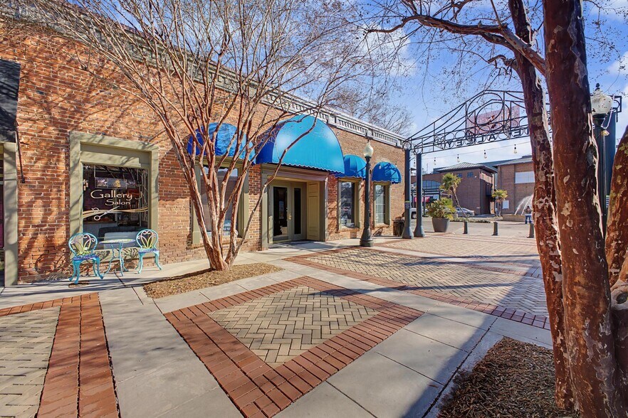 More Photos Of 200-210 The Aly, Aiken Coworking Space