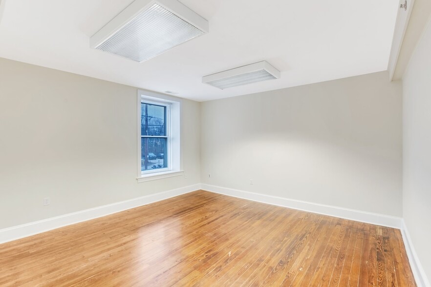 More Photos Of 524 Plymouth Rd, Gwynedd Valley Office Residential For Sale