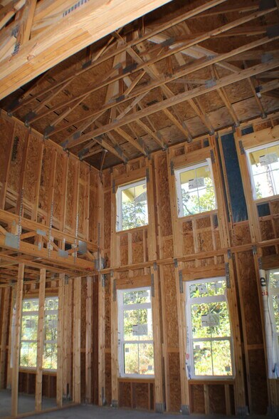 More Photos Of 603 W 5th North St, Summerville Office For Lease