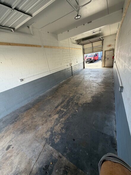 More Photos Of 610 N G St, Lake Worth Unknown For Lease