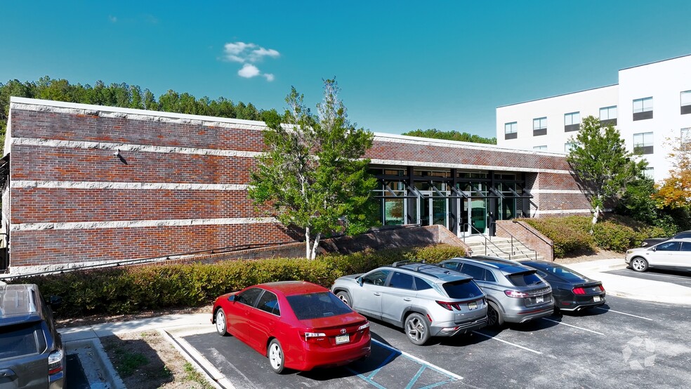 Primary Photo Of 324 Commons Dr, Birmingham Coworking Space