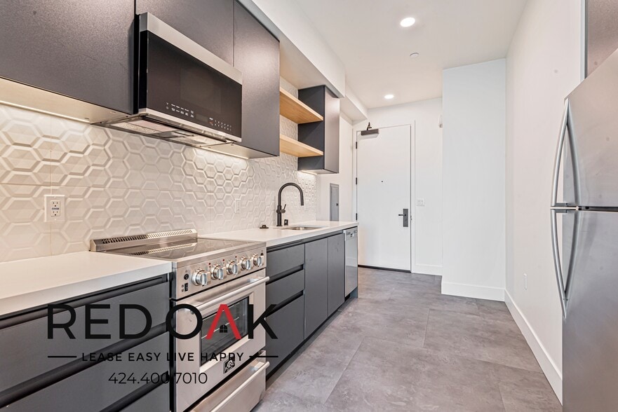 More Photos Of 3450 W 43rd St, Los Angeles Apartments For Lease
