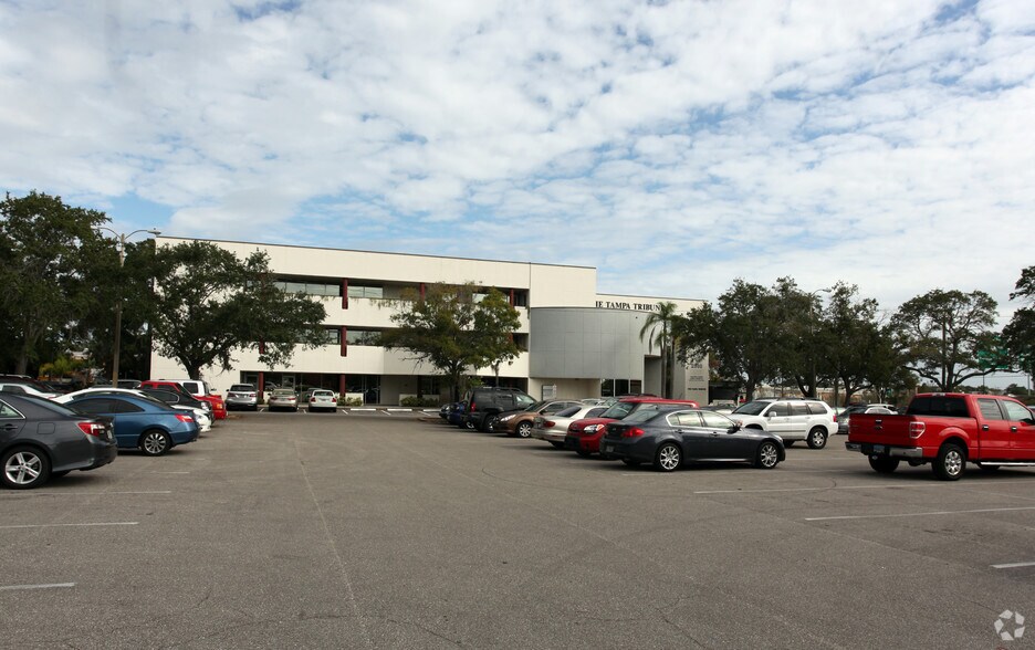 More Photos Of 2560 Gulf to Bay Blvd, Clearwater Office For Lease
