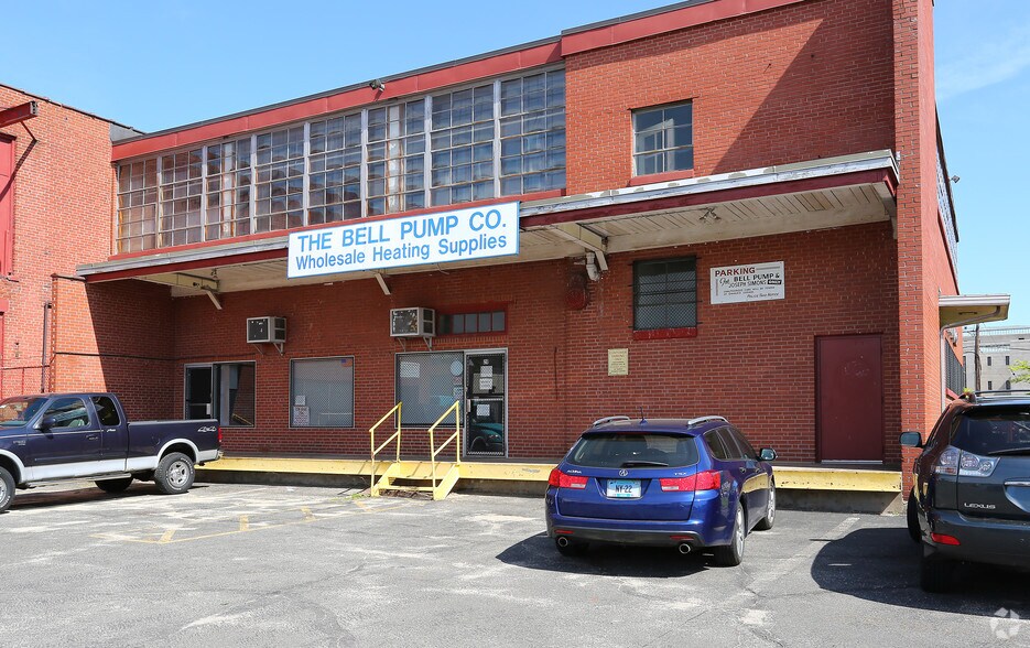 More Photos Of 19-29 Lafayette St, Hartford Distribution For Sale