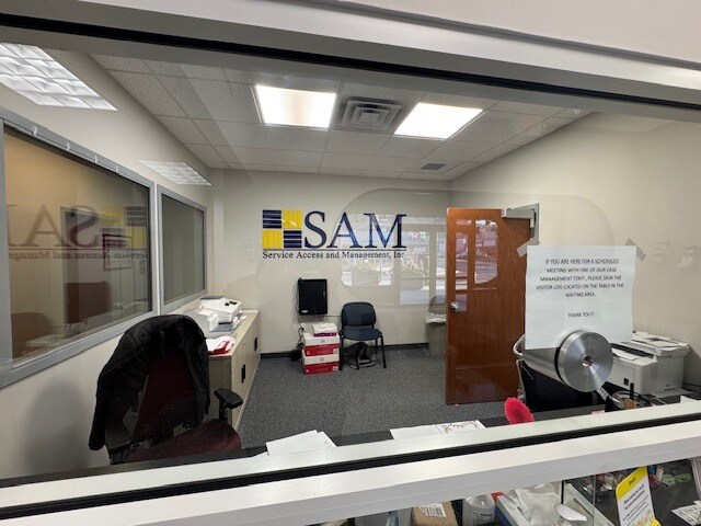 More Photos Of 100 E Market St, Lewistown Flex For Lease