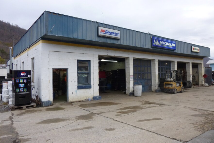 More Photos Of 1809 2nd Ave E, Big Stone Gap Service For Sale