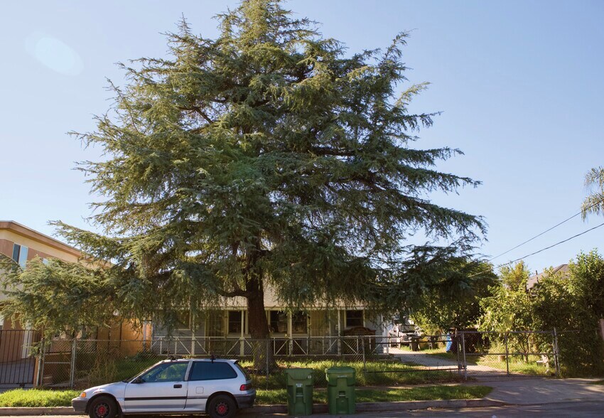 More Photos Of 6833 Simpson Ave, North Hollywood Land For Sale