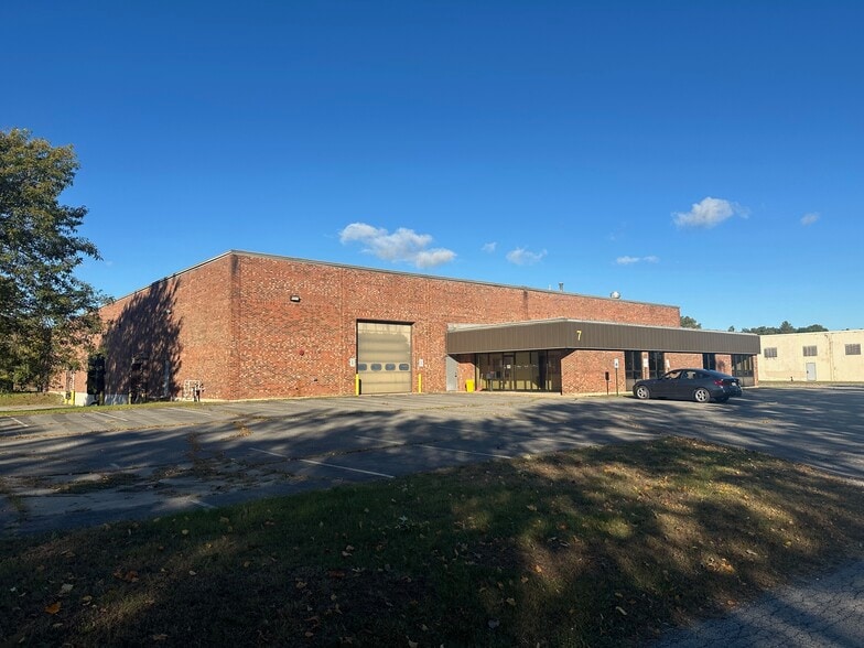 More Photos Of 5 Pruyn's Island Dr, Glens Falls Unknown For Lease