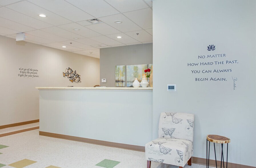 More Photos Of 300 Carrera Dr, London Medical For Sale