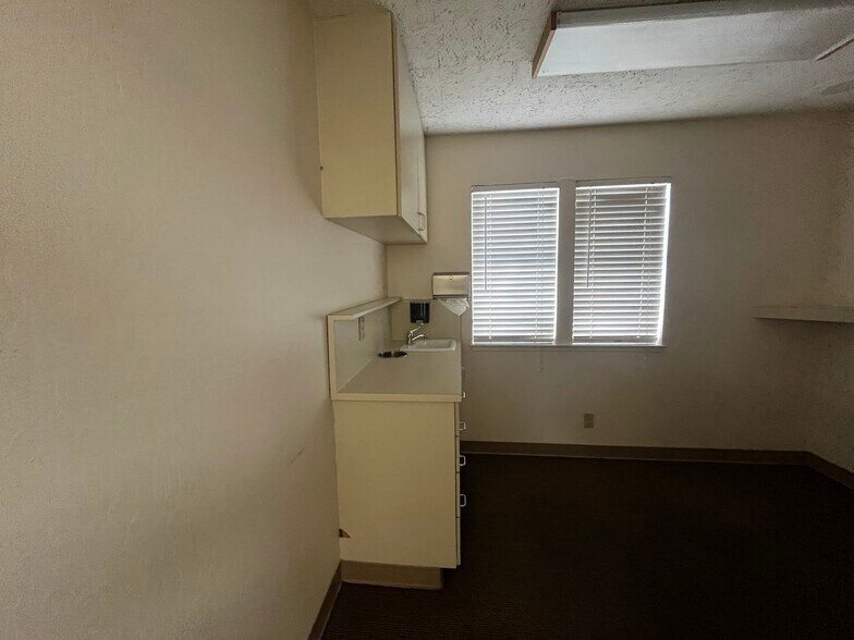 More Photos Of 2100 Otis Dr, Alameda Medical For Sale