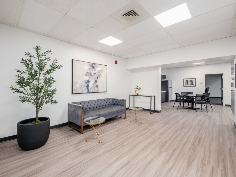 More Photos Of 438 E Wilson Bridge Rd, Worthington Coworking Space