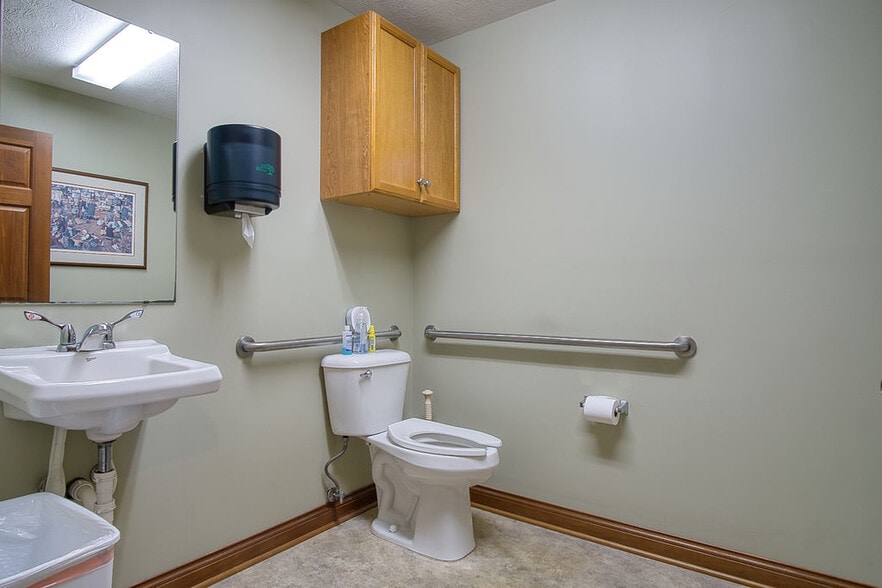 More Photos Of 1654 Mardon Dr, Dayton Medical For Sale