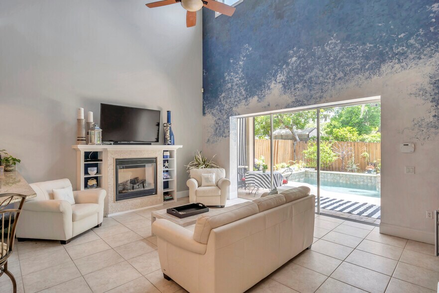 More Photos Of 429 2nd St S, Safety Harbor Specialty For Sale