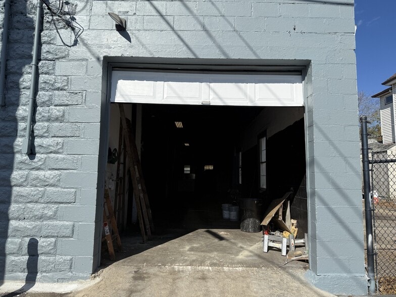 More Photos Of 31 Scott St, New Bedford Service For Sale