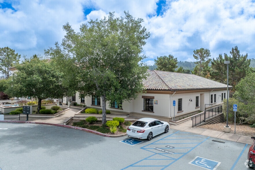 More Photos Of 30 Garden Ct, Monterey Medical For Sale