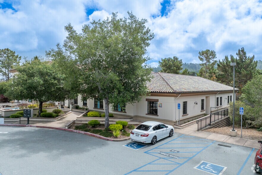 More Photos Of 30 Garden Ct, Monterey Medical For Lease