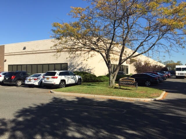 Primary Photo Of 110 Bi County Blvd, Farmingdale Light Distribution For Lease