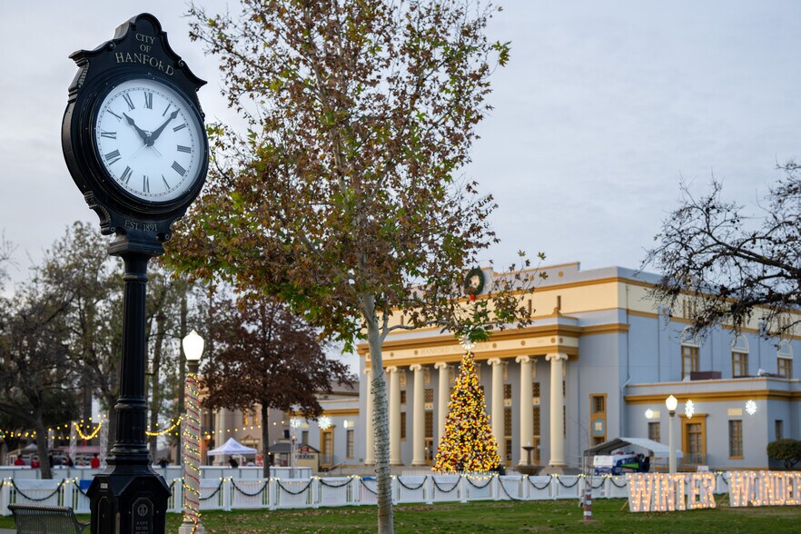 More Photos Of , Hanford General Retail For Sale