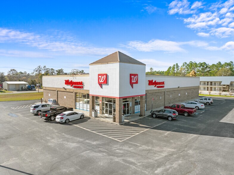 Primary Photo Of 730 S Lewis St, Metter Drugstore For Sale