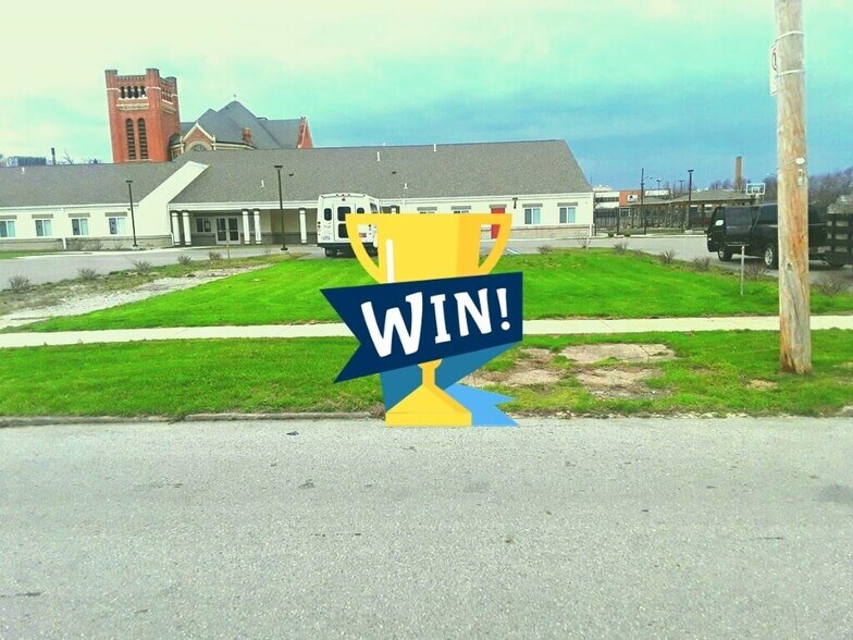 More Photos Of 2015 Putnam St, Toledo Land For Sale