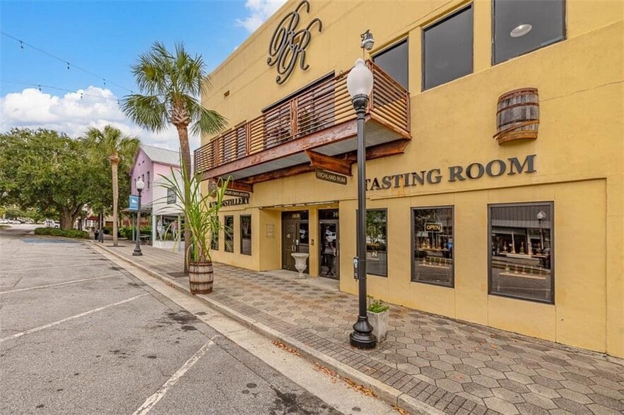 More Photos Of 1404-1406 Newcastle St, Brunswick General Retail For Sale