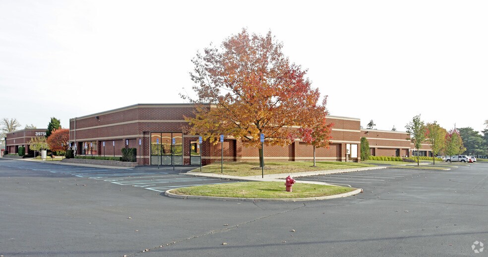 More Photos Of 39830 Grand River Ave, Novi Research And Development For Sale