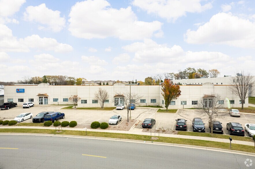 More Photos Of 4017-4027 Owl Creek Dr, Madison Warehouse For Lease