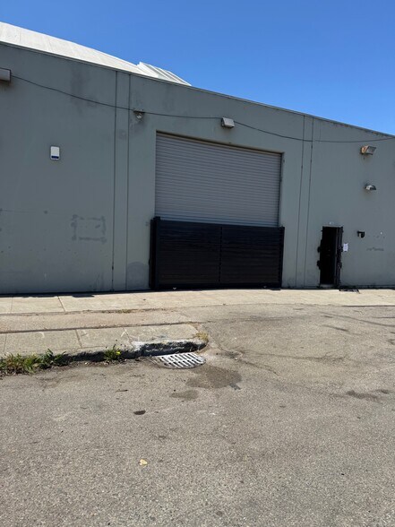 More Photos Of 1385 Carroll Ave, San Francisco Warehouse For Lease