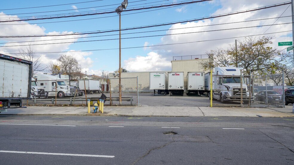 More Photos Of 165-15 145th Dr, Jamaica Warehouse For Lease