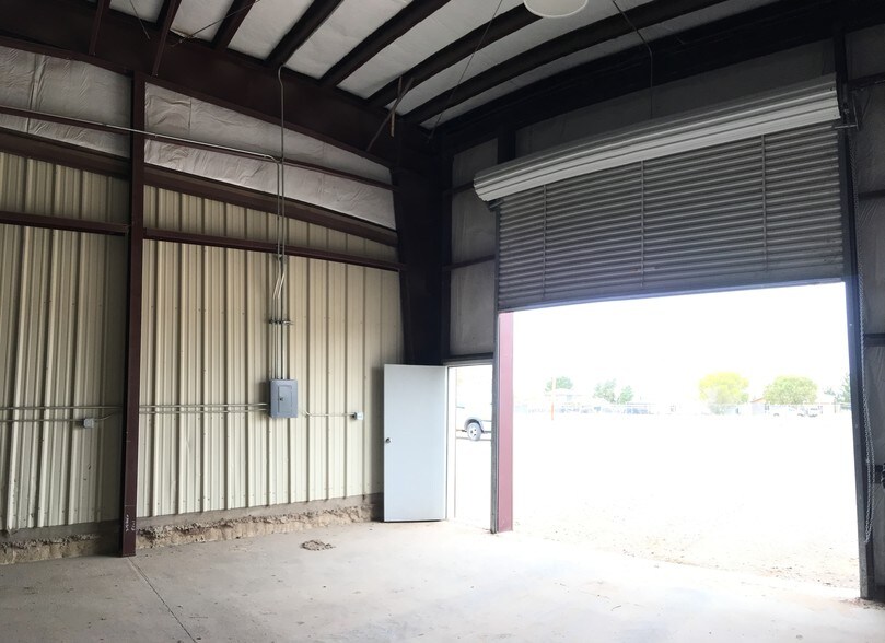 More Photos Of 200 O T Smith Rd, Tornillo Warehouse For Sale