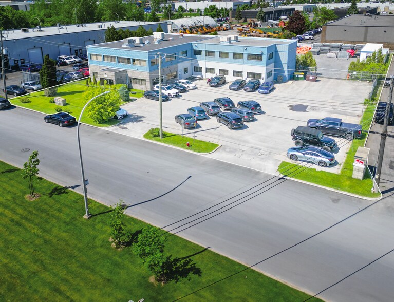 More Photos Of 3900 Rue Isabelle, Brossard Office For Sale
