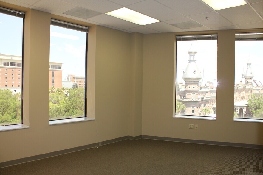 More Photos Of 320 W Kennedy Blvd, Tampa Office For Lease