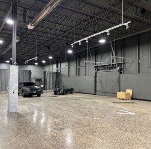 More Photos Of 2800 N Niagara Ln, Plymouth Manufacturing For Sale