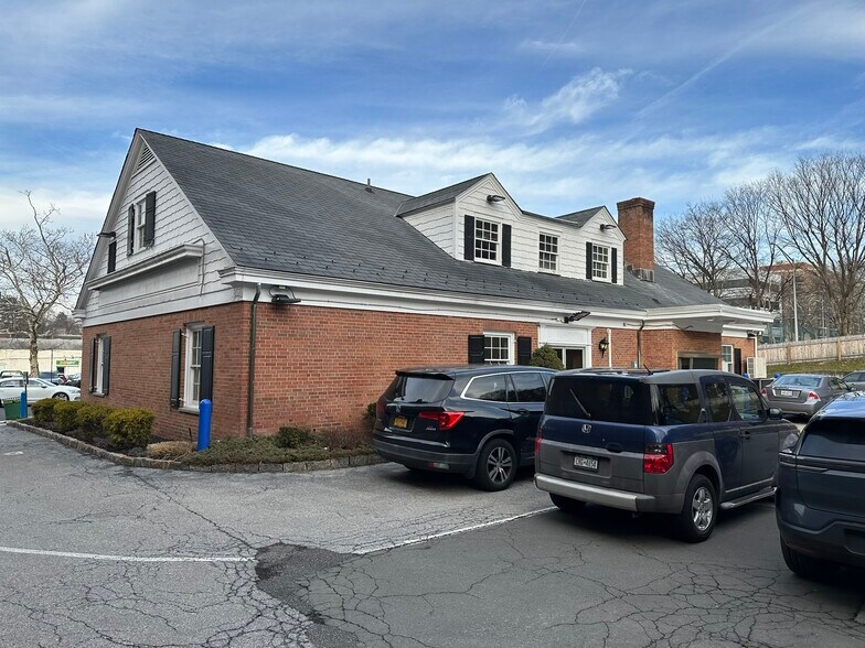 More Photos Of 1025 Brown St, Peekskill Bank For Lease