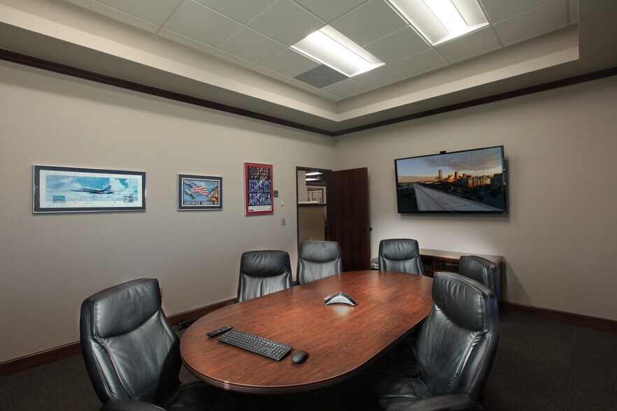 More Photos Of 25 NW 146th St, Edmond Medical For Sale