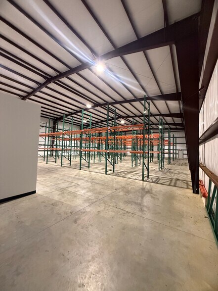 More Photos Of 2830 Industrial Plaza Dr, Tallahassee Industrial For Sale