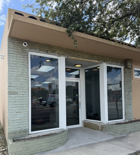 More Photos Of 12501-12505 NW 7th Ave, North Miami Office For Lease