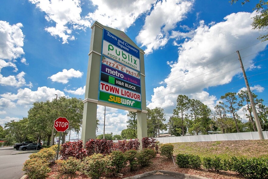 More Photos Of 2300 Griffin Rd, Lakeland Unknown For Lease