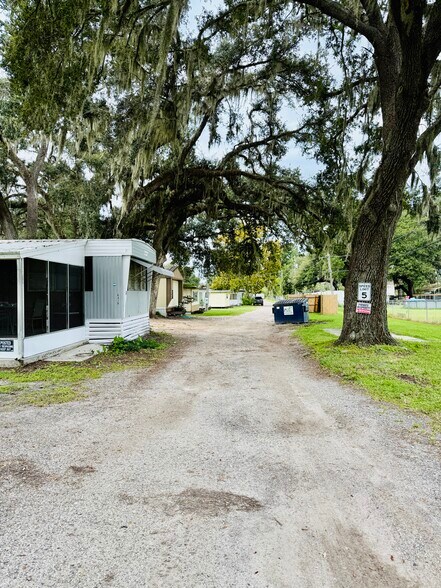 More Photos Of 6416 Black Dairy Rd, Seffner Manufactured Housing Mobile Home Park For Sale