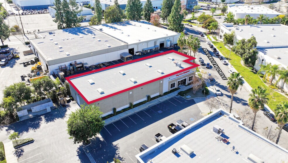 More Photos Of 1331 Riverview Dr, San Bernardino Service For Lease