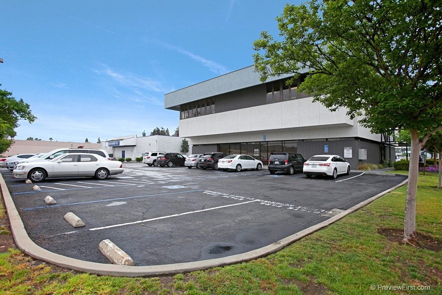 More Photos Of 680 Fletcher Pky, El Cajon Office For Lease