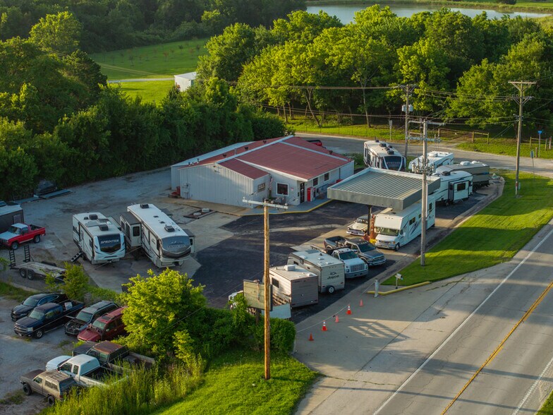 More Photos Of 23621 S State Route 291, Harrisonville Industrial For Sale