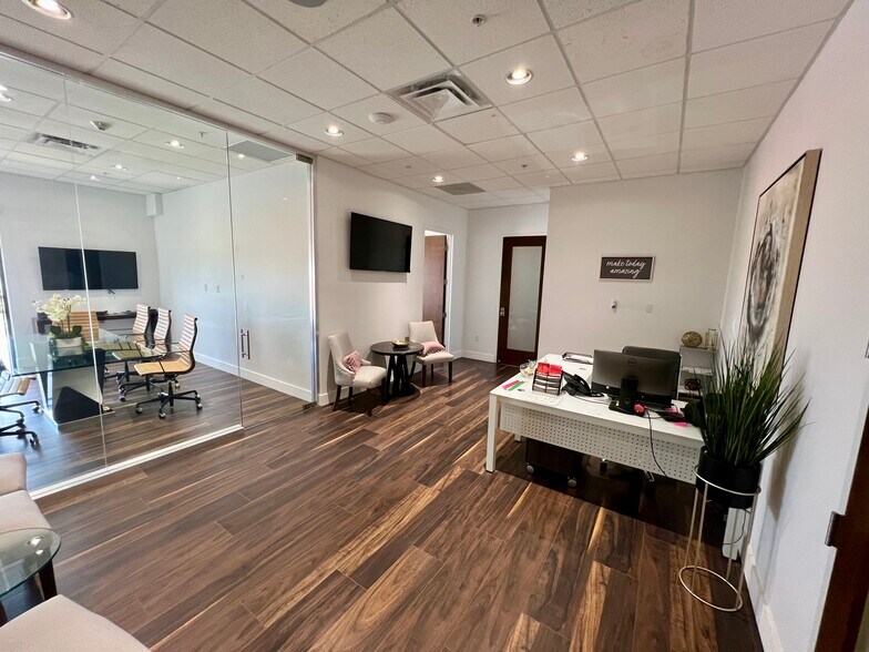 More Photos Of 2020 Ponce De Leon Blvd, Coral Gables Office For Sale