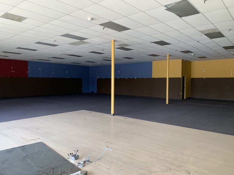 More Photos Of 1702-1780 Robertson Blvd, Chowchilla Unknown For Lease