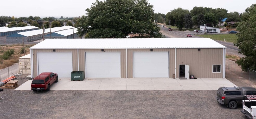 Primary Photo Of 411 W Main St, Wendell Industrial For Lease
